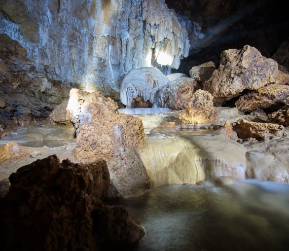 Die Cantabon Höhle