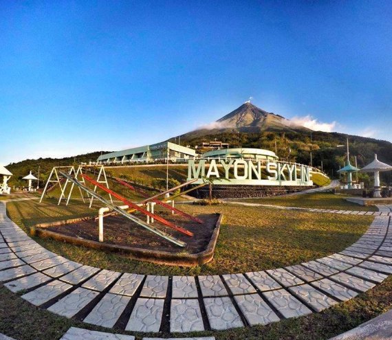 Mayon Skyline